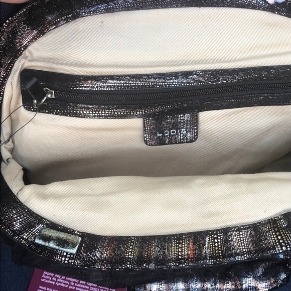 Large clutch with mini wristlet - Picture 3 of 5